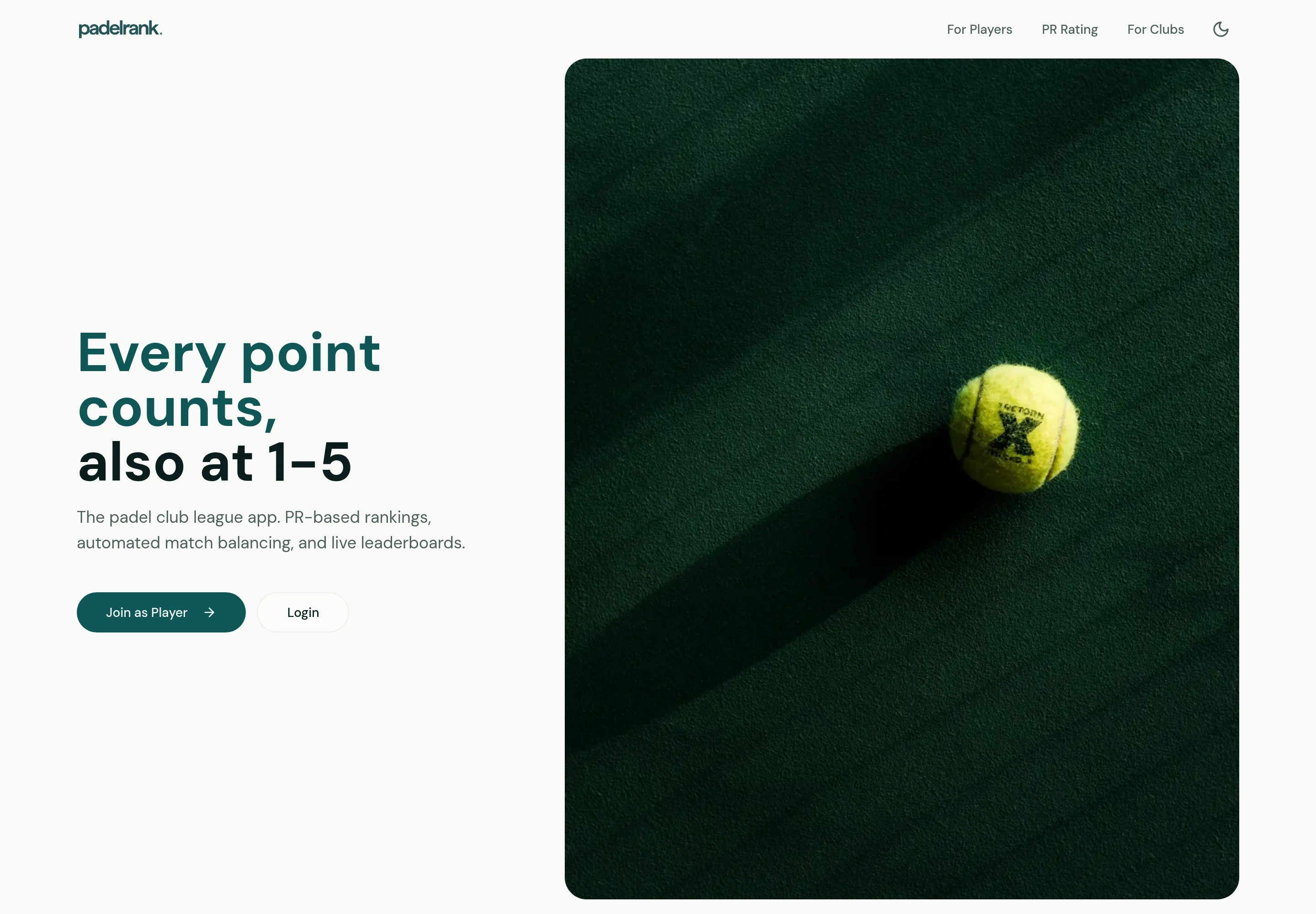 PadelRanks hjemmeside med rangliste-appens introduktion og en padelbold på grøn bane.